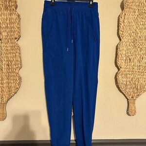 Galaxy blue Cherokee Infinity men’s jogger scrub pants. Medium.